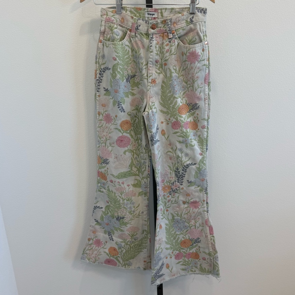 Wrangler Wander High Rise Flare Leg Jeans Floral Pastel Multicolor Sz 27 Western